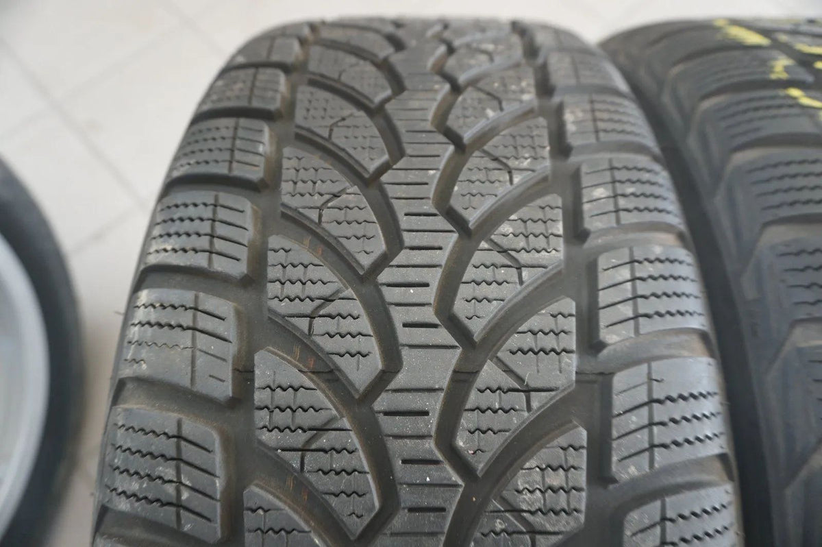Original Mercedes C-Class W205 S205 Alloy Wheels Winter Tires 225 50 R17 8mm Detailansicht 6