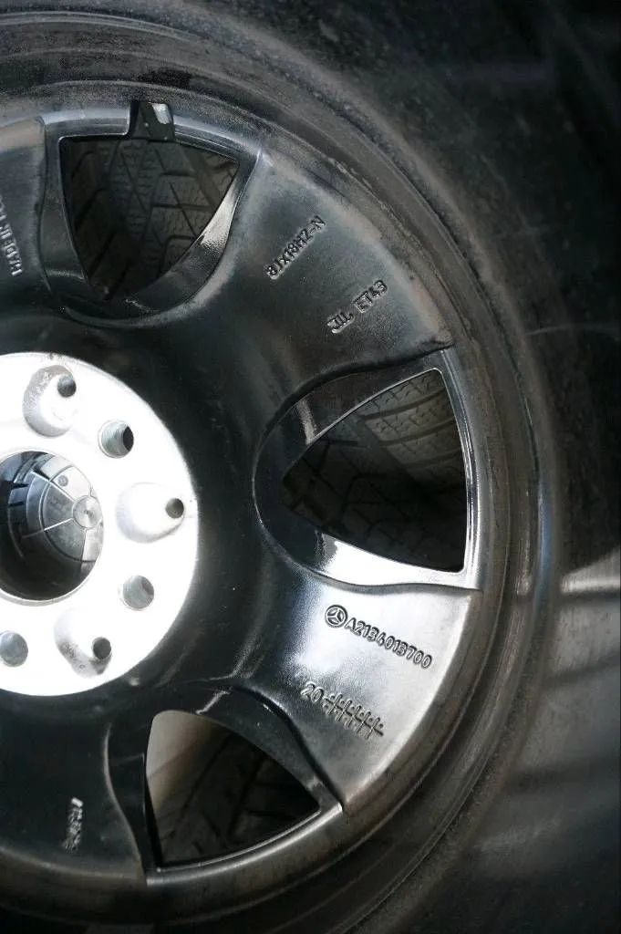 Mercedes Classe E W213 S213 Hybride E300de 300e Jantes alu Roues complètes hiver Pneus hiver
