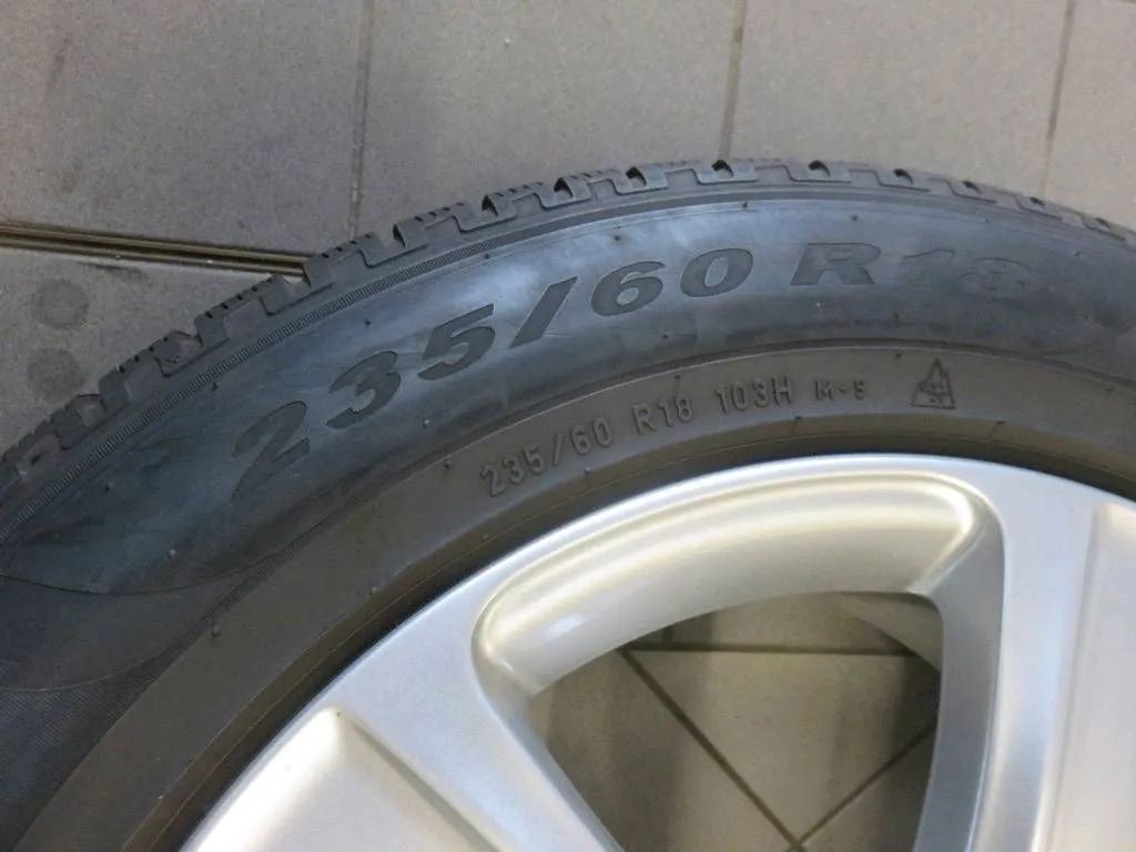 Original Mercedes GLC X253 C253 Alufelgen Winterräder Winterreifen 235 60 R18 Detailansicht 8