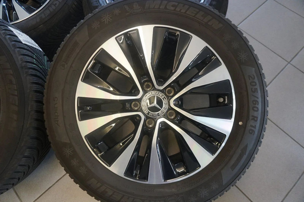 Originele Mercedes A-klasse B-klasse W177 CLA lichtmetalen velgen winterwielen winterbanden Detailweergave 2