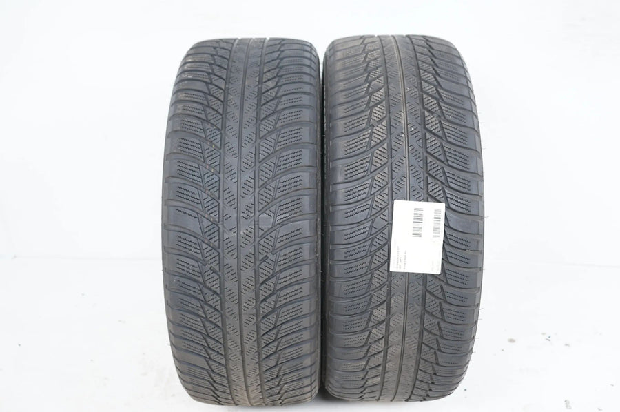 2 x Winterreifen Bridgestone LM 001 225 45 18 Zoll DOT22 ca.4mm