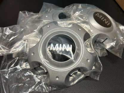4x Original Neu MINI R50 R57 R58 R60 R61 Stahlfelgen Nabendeckel 9804232