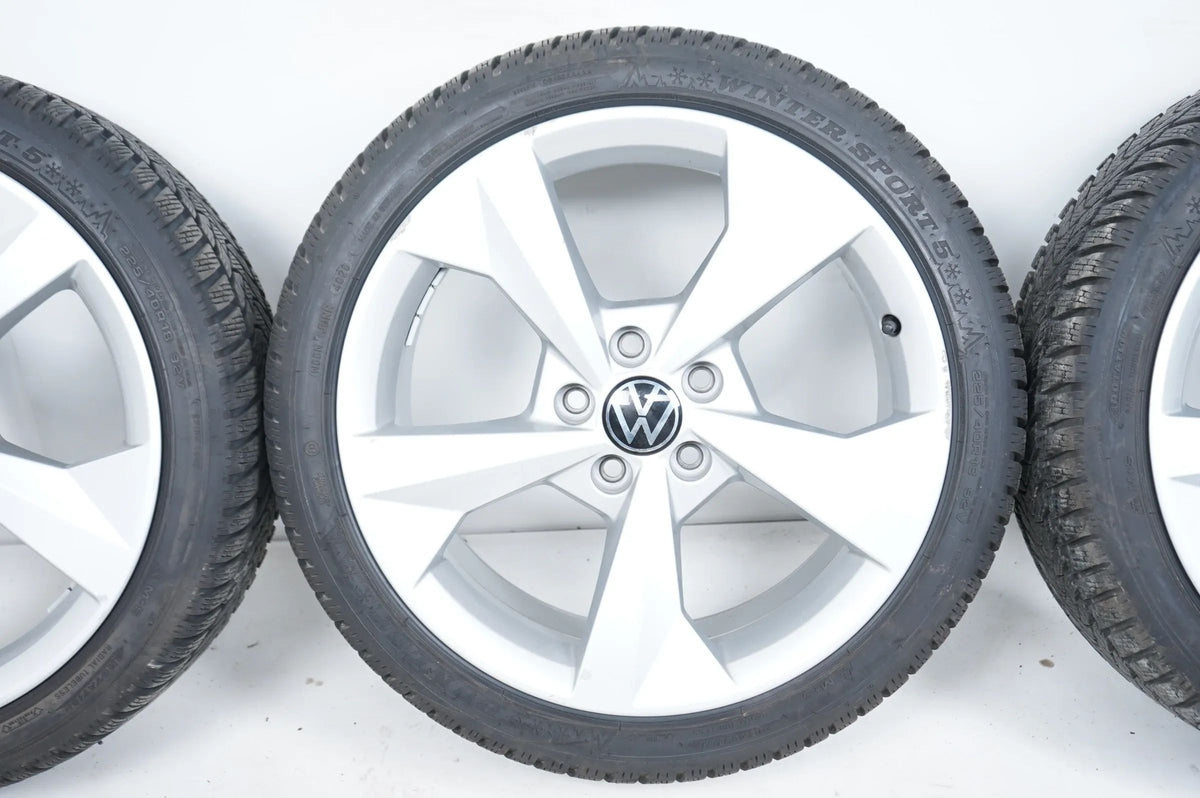 Audi A3 8Y VW Golf 7 8 winterbanden winterwielen 225 40 18 inch Detailweergave 5