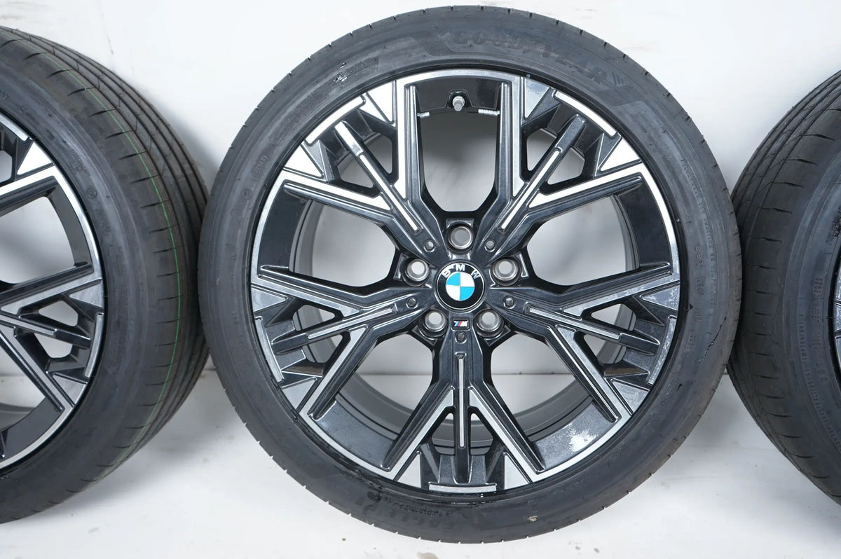 Ny BMW 1-serie 2-serie F70 F74 sommerhjul sommerdæk 225 45 18 tommer 975M 5A35E68 Detaljevisning 4