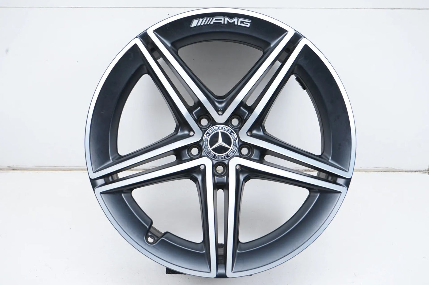 1 x Mercedes E63 S AMG W213 Alloy Wheel 20 Inch A2134017100 9.5J ET25