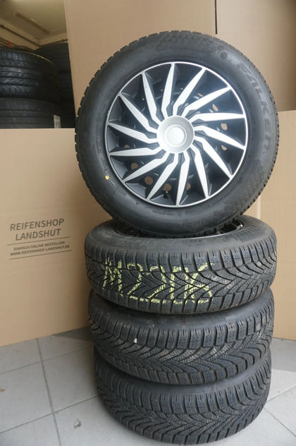 Original Renault Clio V Stahlfelgen Winterreifen Winterräder 185 65 R15 2023 7mm
