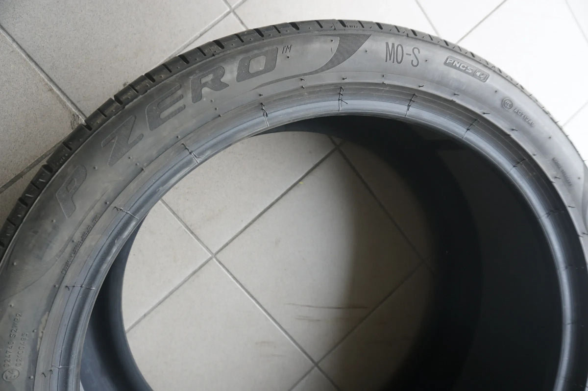 1 X 325 35 R23 111Y Sommerreifen Pirelli PZero P Zero MO-S 4,5mm 2022 Detailansicht 3