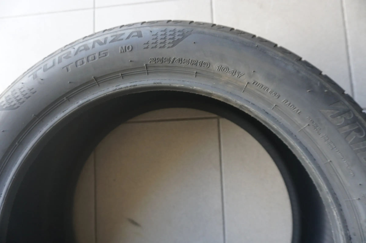 1 X 255 45 R19 104Y Sommerreifen Bridgestone Turanza T005 MO 2023 6mm Detailansicht 3