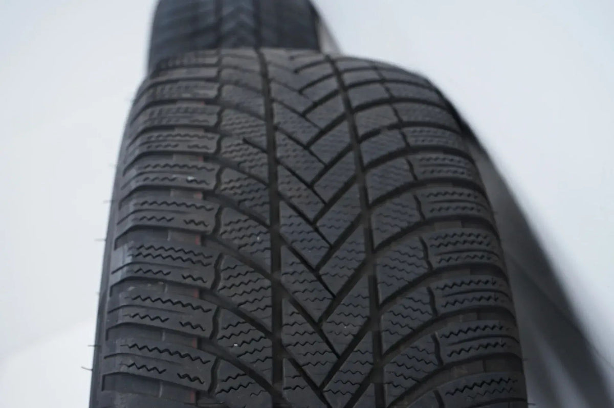 Original Mercedes EQC N293 19 inch alloy wheels winter tires winter wheels 235 55 R19 Detailansicht 11