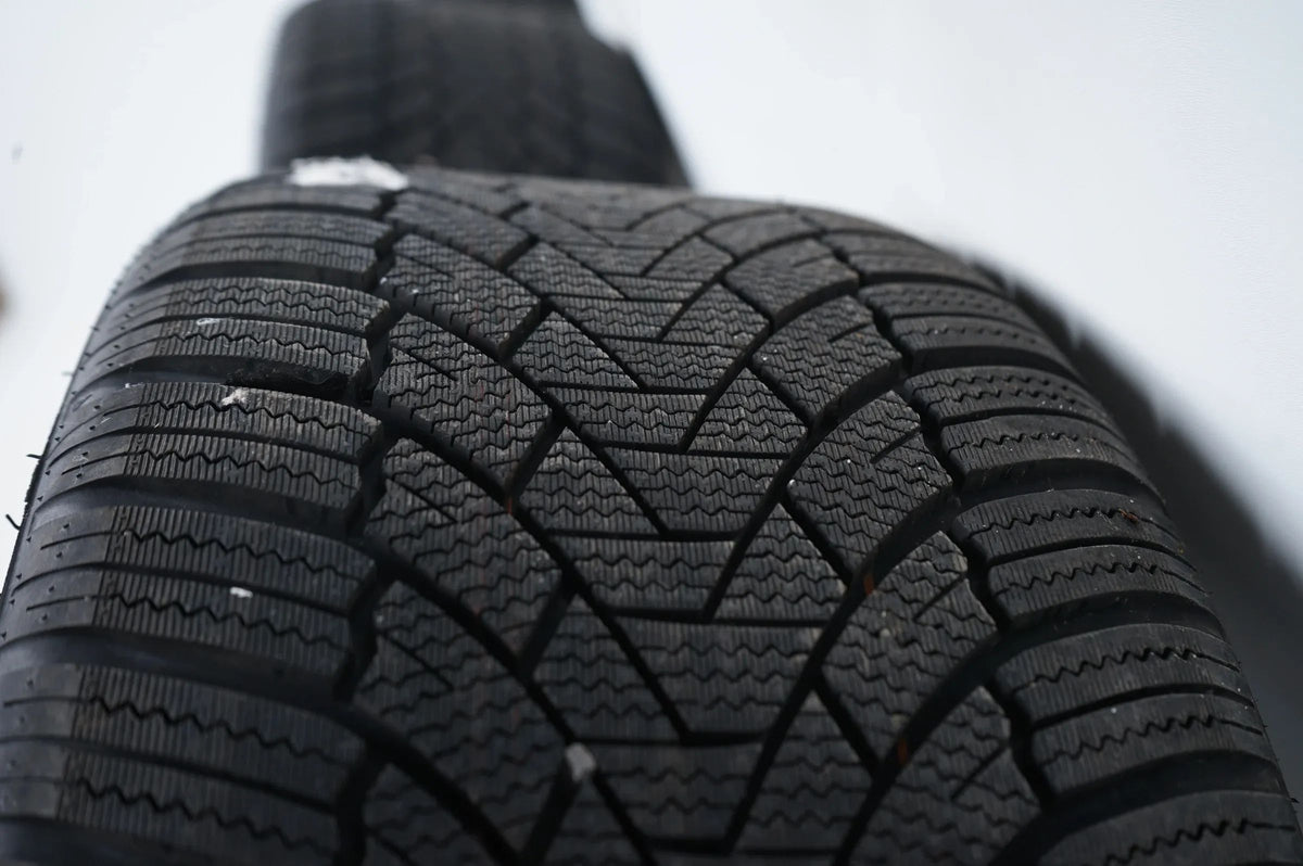 Audi A3 8V VW Golf 6 7 winterbanden winterwielen 235 35 19 inch Detailweergave 9