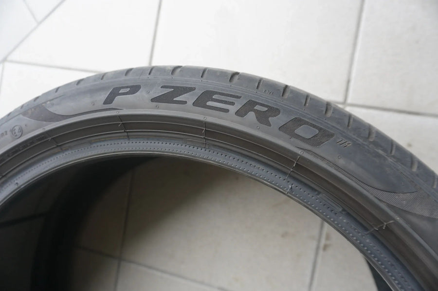 1 X 225 40 R19 93W Summer Tire Pirelli P Zero PZero MO 5mm 2022