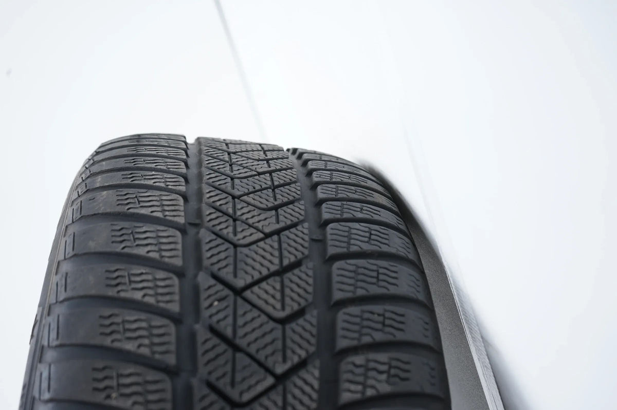 Mercedes E Klasse W213 Hybrid Winterräder Winterreifen 18 Zoll Detailansicht 12