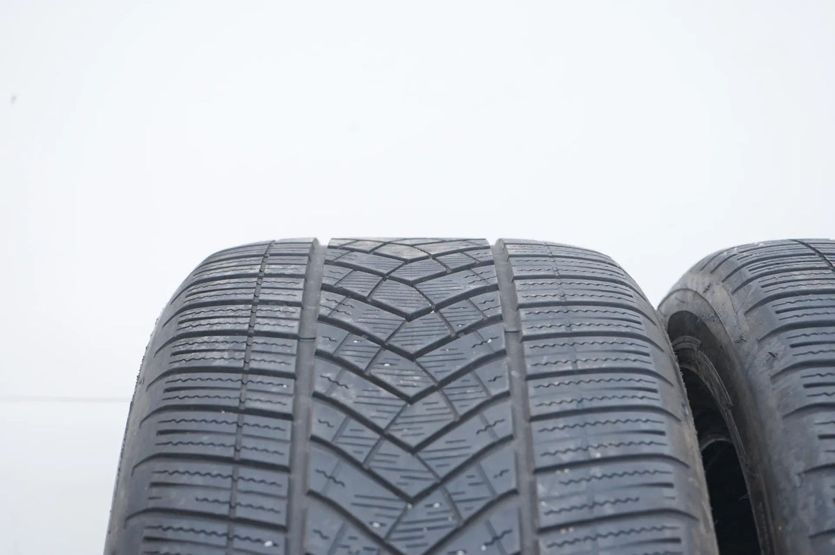 2 pneus hiver Goodyear 255/50 21 pouces DOT21 BMW* profondeur de sculpture d'environ 4 mm Vue détaillée 4