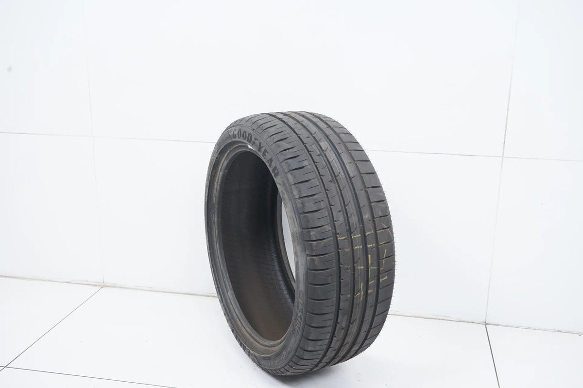 1x Sommerreifen Goodyear 225 40 18 Zoll DOT18 MO ca.7mm RFT
