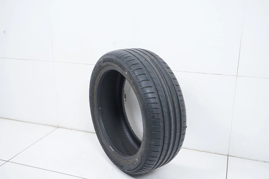 1 x DEMO summer tire Bridgestone 225 45 18 inch DOT18 BMW* RFT