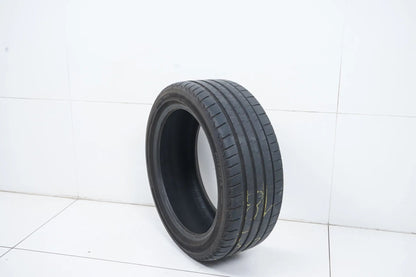 1 x Bridgestone summer tire 225 45 18 inch DOT22 approx. 5mm tread depth