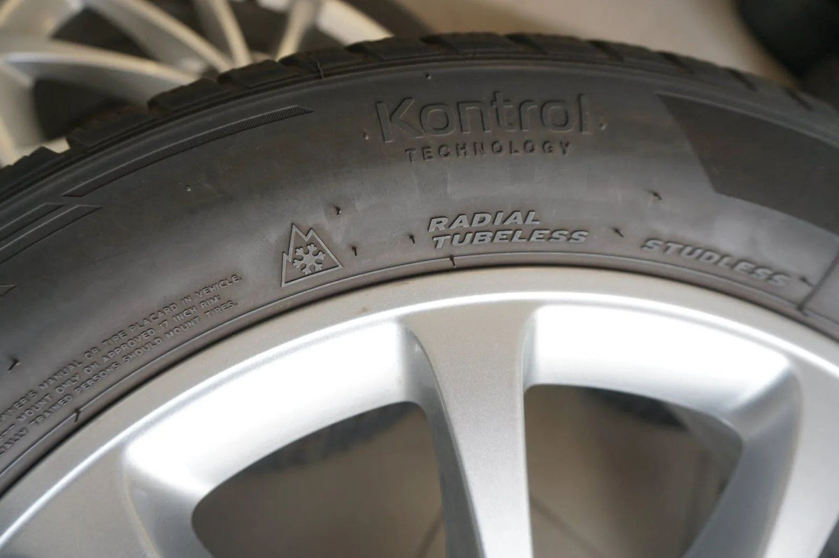 Original Mercedes A-Klasse W177 B-Klasse CLA Winterräder Winterreifen 205 55 R17 Detailansicht 4