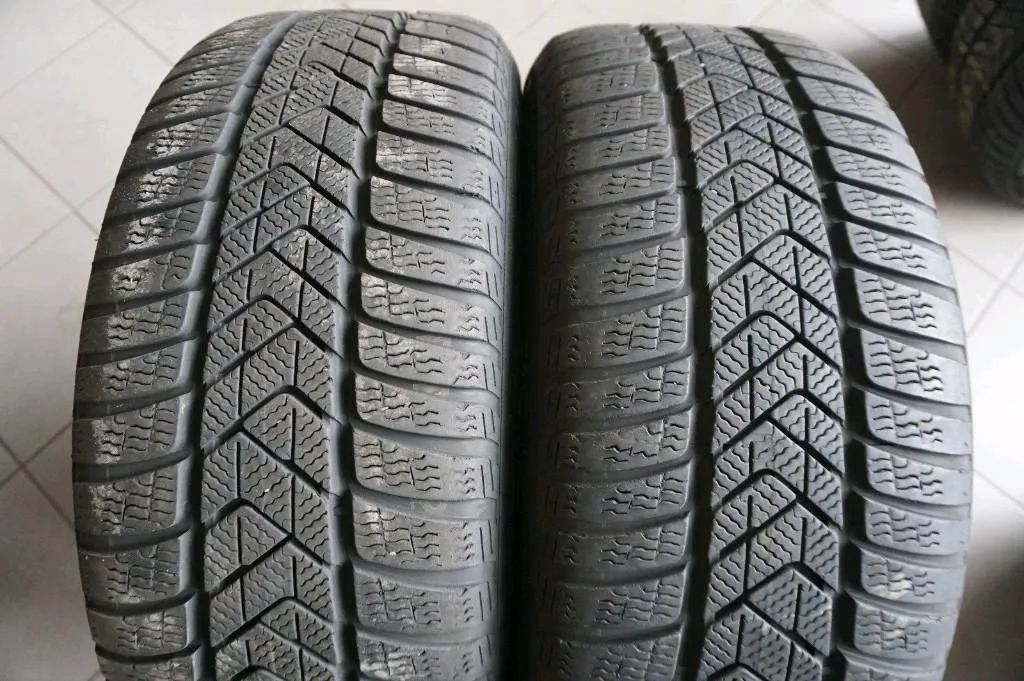 Original Mercedes E Klasse W213 S213 18 Zoll Alufelgen Winterräder Winterreifen Detailansicht 16