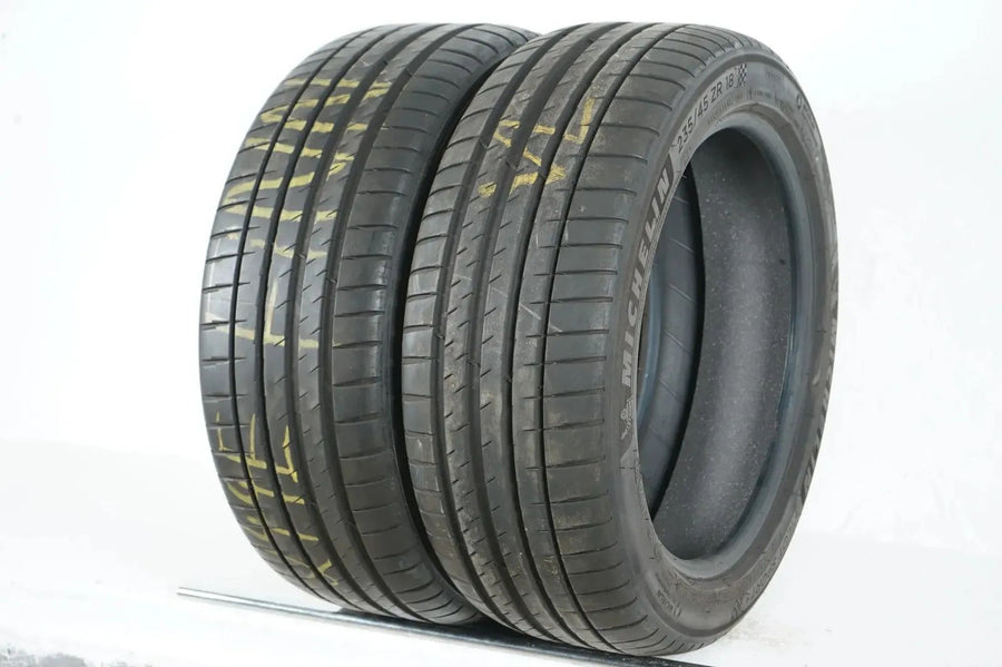 2 x pneus été Michelin 235 45 18 pouces DOT22 env. 5mm Tesla