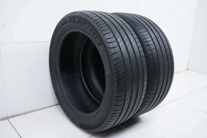 2 x pneus d'été Michelin 235 50 19 pouces DOT22 env. 6mm