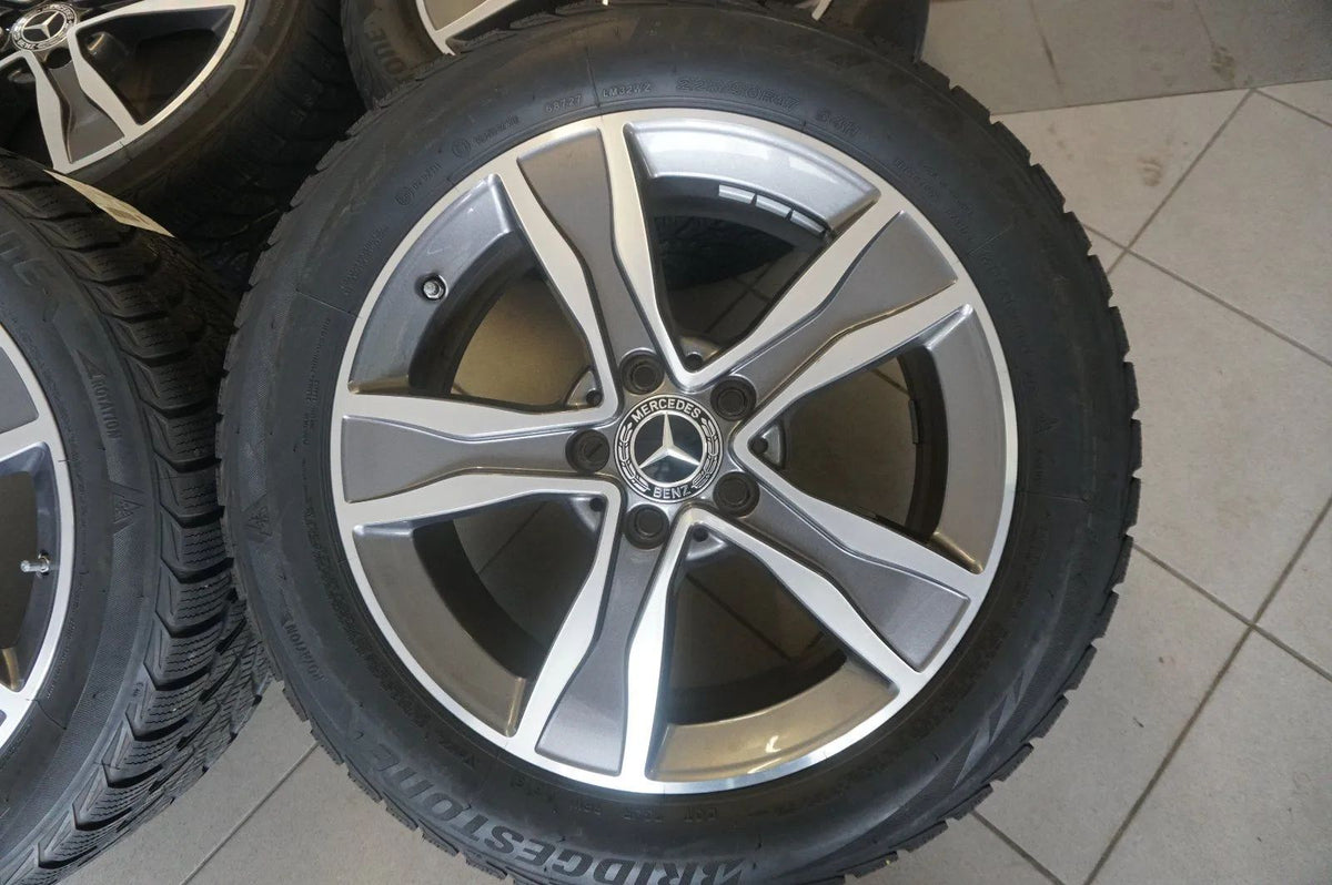 Jantes aluminium d'origine Mercedes Classe C W205 Roues hiver Pneus hiver 225 50 R17 Detailansicht 2