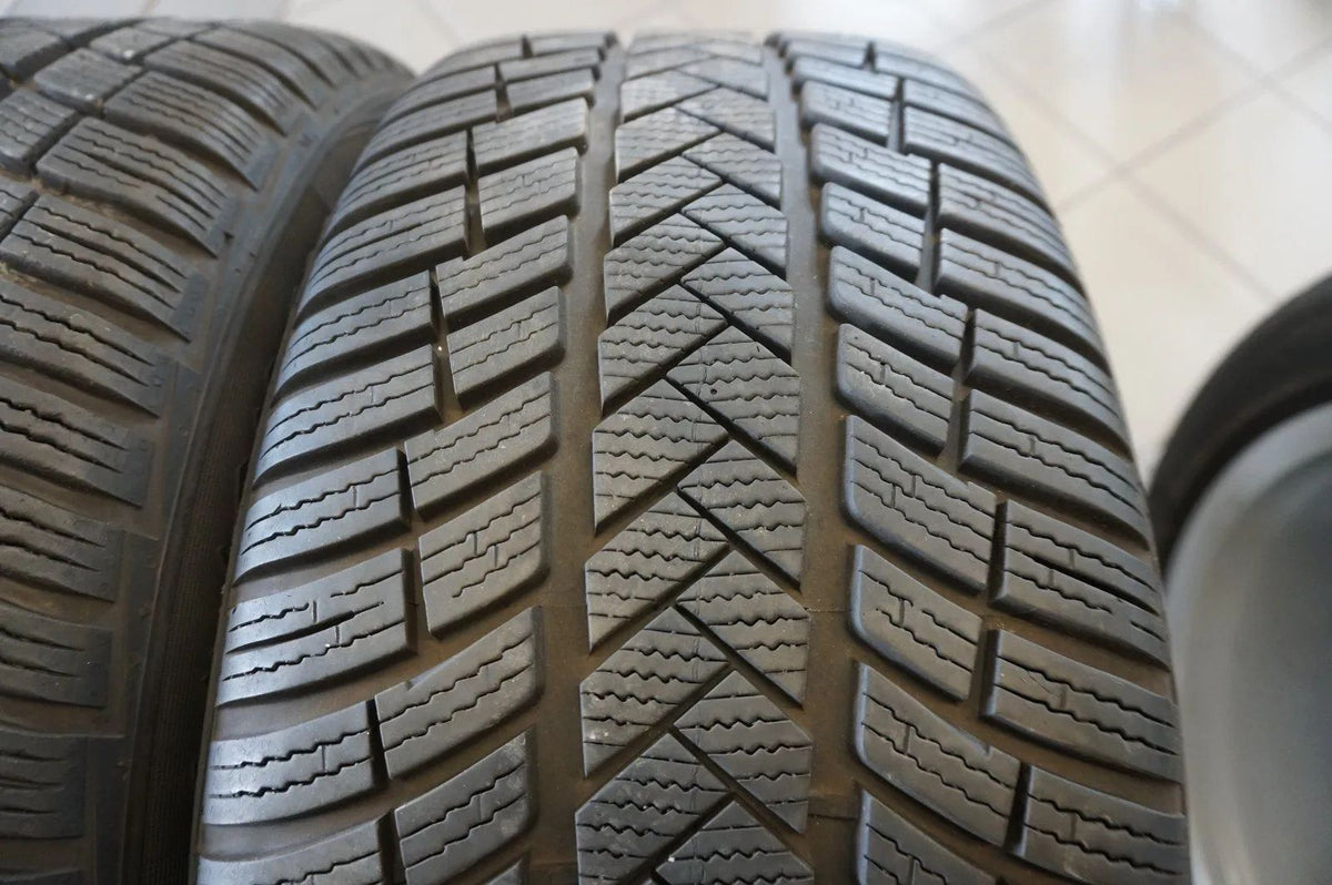 Jantes et pneus d'hiver d'origine Mercedes Classe S W223 V223 255 45 R19 8mm Detailansicht 18