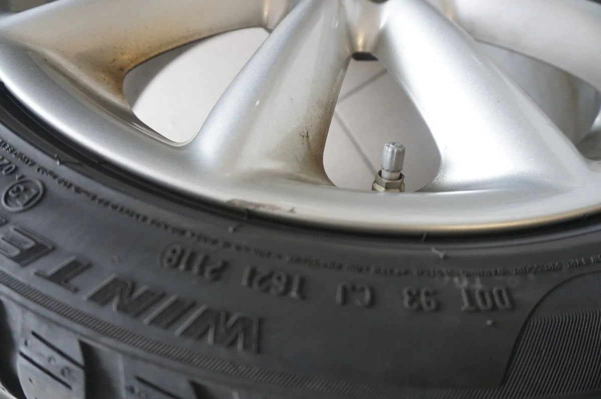 Original Mini Clubman F54 17-inch Alloy Wheels 518 Winter Tires TPMS Detailansicht 8