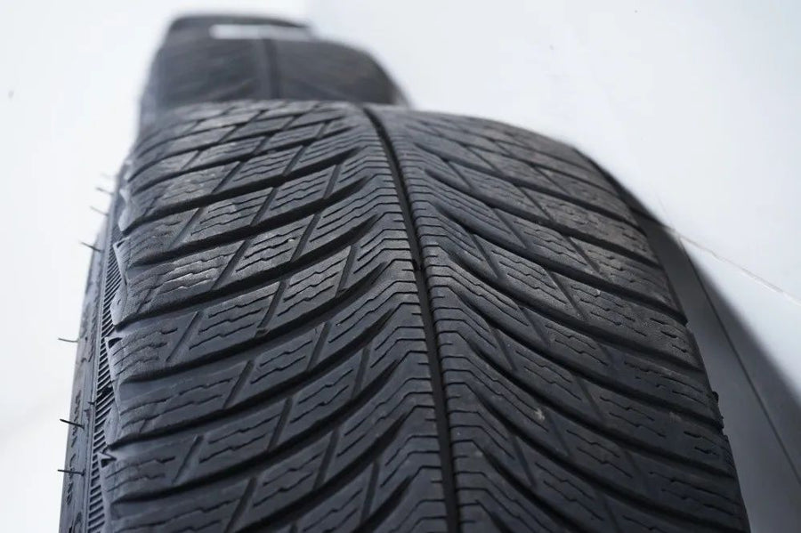 Pneus/jantes hiver Mercedes A35 W177 AMG 235/40/18 pouces