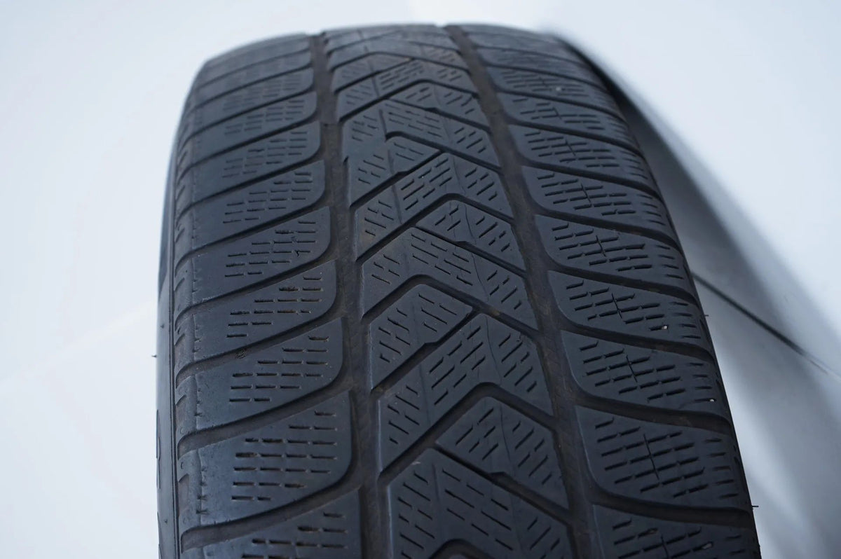 Mercedes EQC W293 N293 Winter Tires Winter Wheels 19 Inch Detailansicht 12