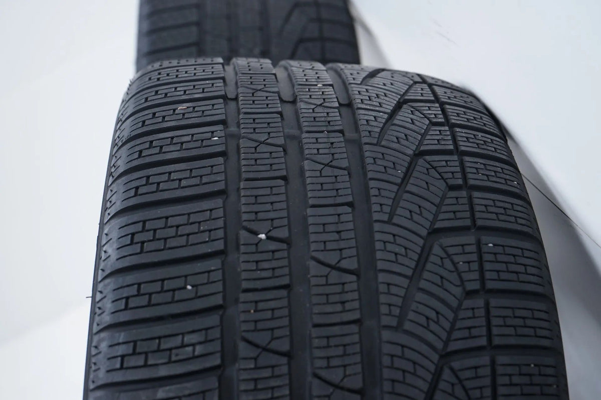 Mercedes GT GTS W190 C190 Winter Tires Winter Wheels 19/20 Inch Detailansicht 19