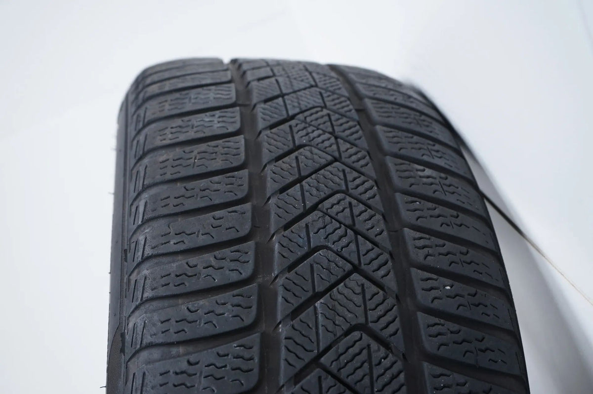 Mercedes C-Class W206 winter tires/wheels 225/45/18 inch Detailansicht 15