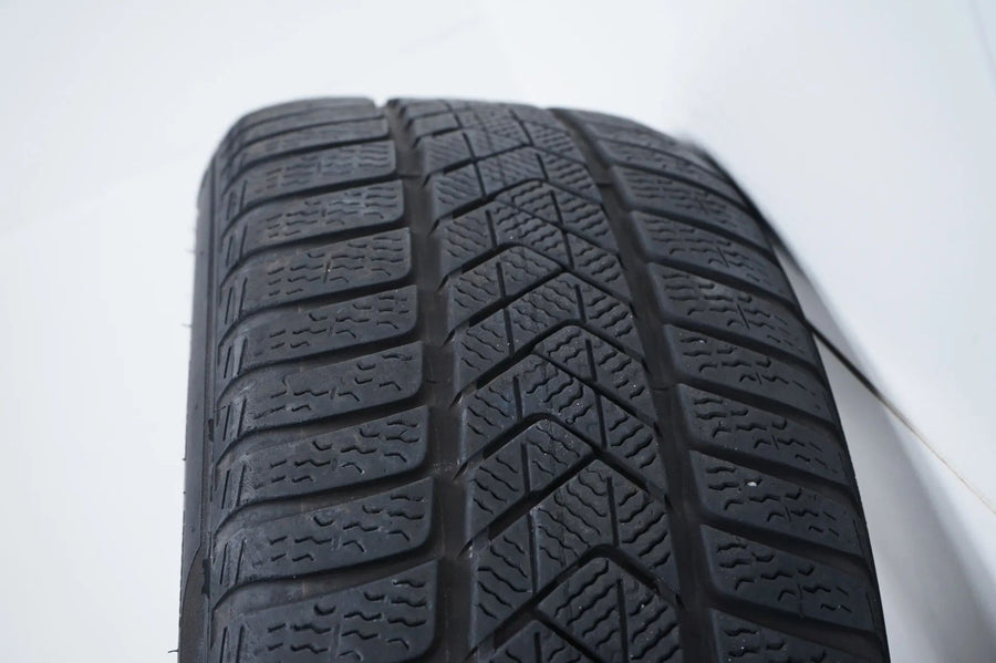 Mercedes C-Class W206 winter tires/wheels 225/45/18 inch