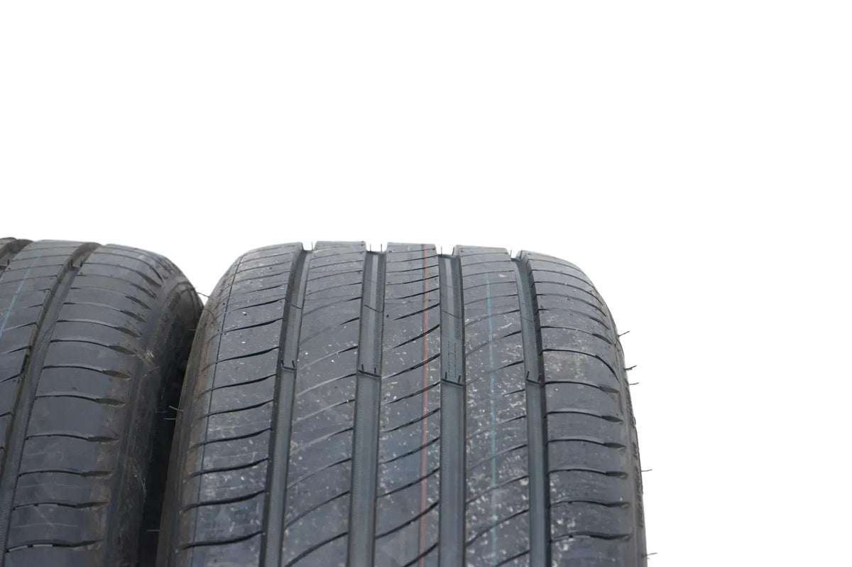2 pneus été Michelin PRIMACY 4 VOL 255/40 R18 99Y Vue détaillée 5