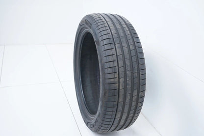 1 pneu été Pirelli DOT18 245/45/20 pouces, profondeur d'environ 6 mm, compatible BMW* RFT