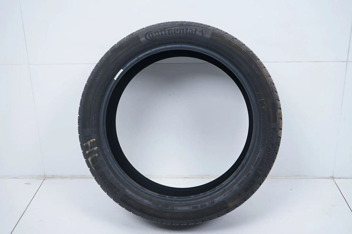 1x Continental summer tire 225/45 R19 DOT19 BMW* approx. 5mm tread depth RFT Detail view 2