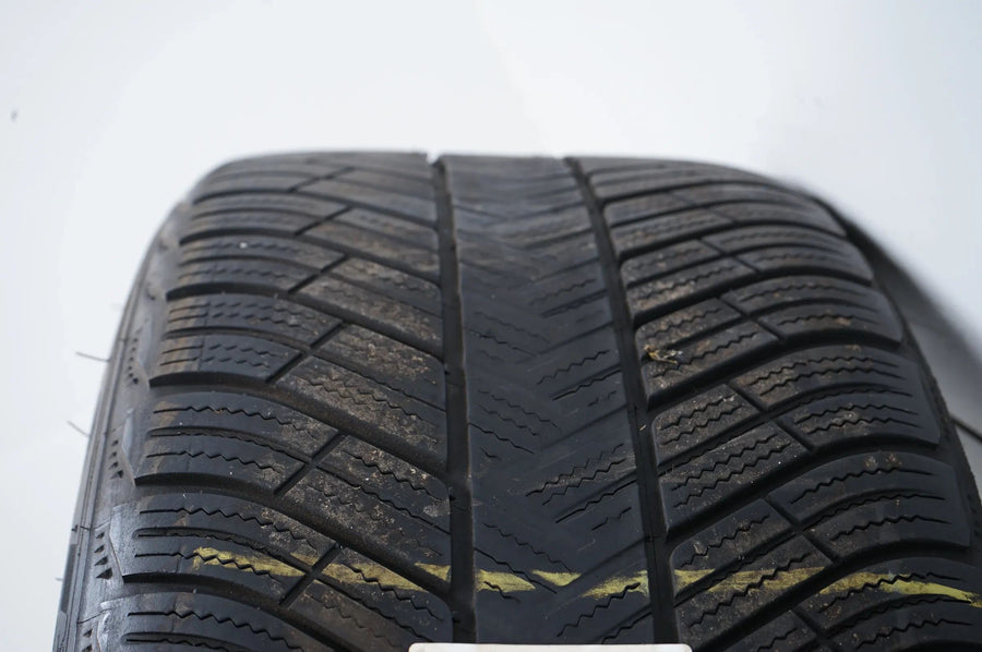 Mercedes E63 AMG W213 winter tires/wheels 265/40/19 inch
