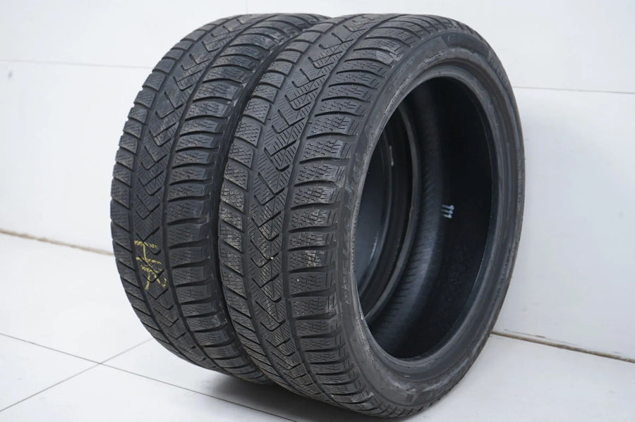 2 x Winterreifen Pirelli 225/45 R18 18 Zoll DOT21 ca.4mm MO RFT