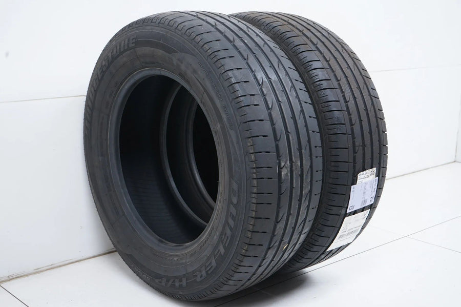 2 pneus d'été Bridgestone Dueler 245 65 17 pouces, environ 5mm, DOT17