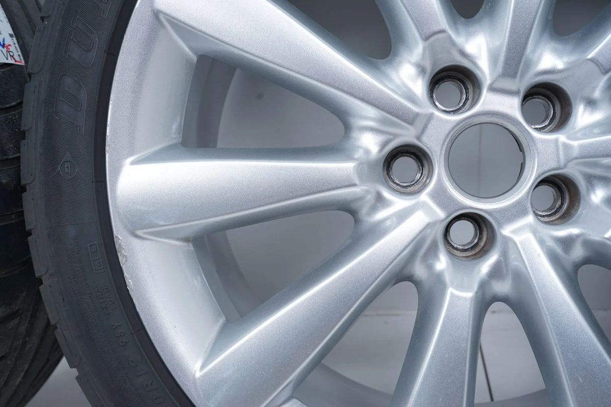 Original Jaguar XF 19 inch alloy wheels summer wheels summer tires 245 40 R19 Detailansicht 11