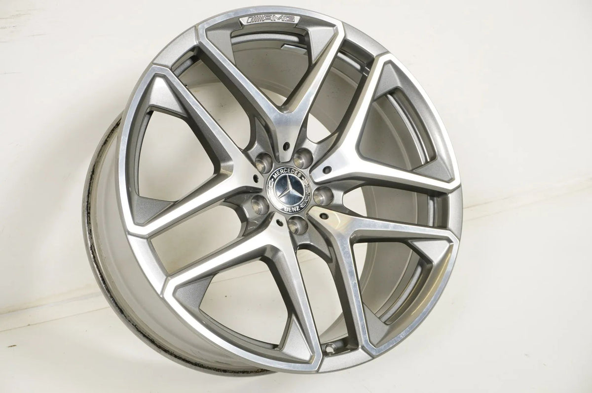 Hliníkový disk Mercedes GLC 63 AMG W253 X253 20 palců A2534013700 10J Detailní zobrazení 3