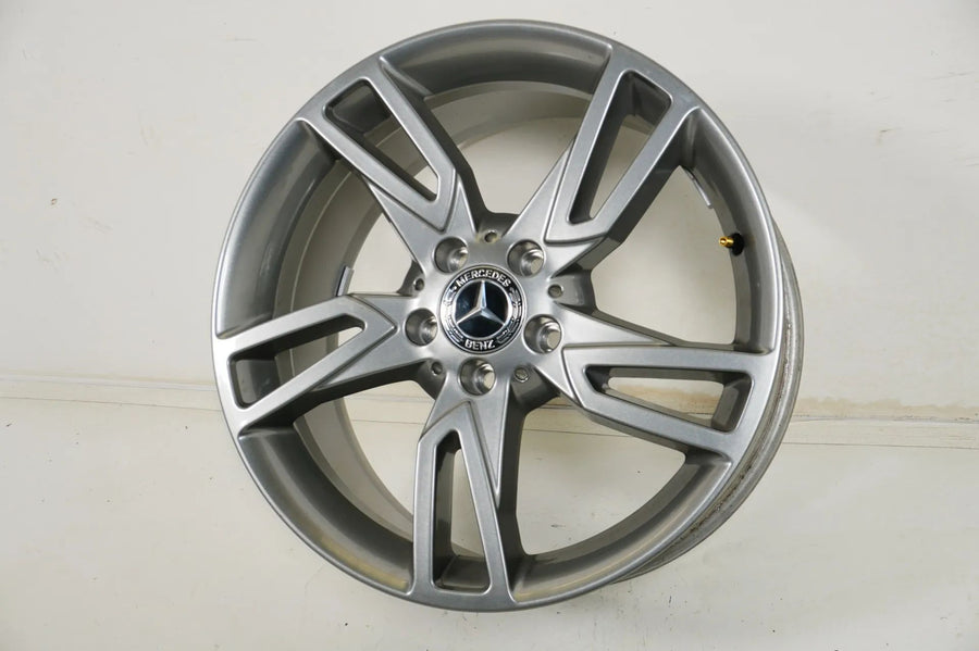 1 x NEW Mercedes C Class W204 aluminum rim 18 inch A2044019202 8.5J