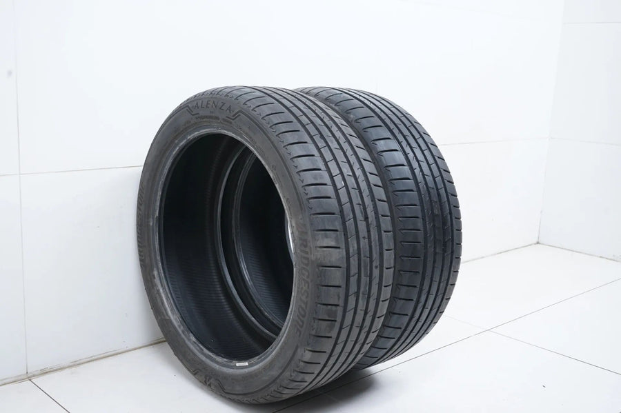 2x Bridgestone summer tires 235 45 20 inch DOT22 MO approx. 6mm tread depth