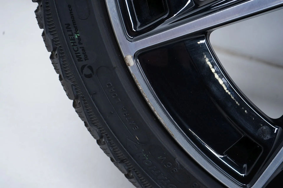 Mercedes CLA35 C118 Allwetterräder mit neuen Allwetterreifen 235 40 18 Zoll