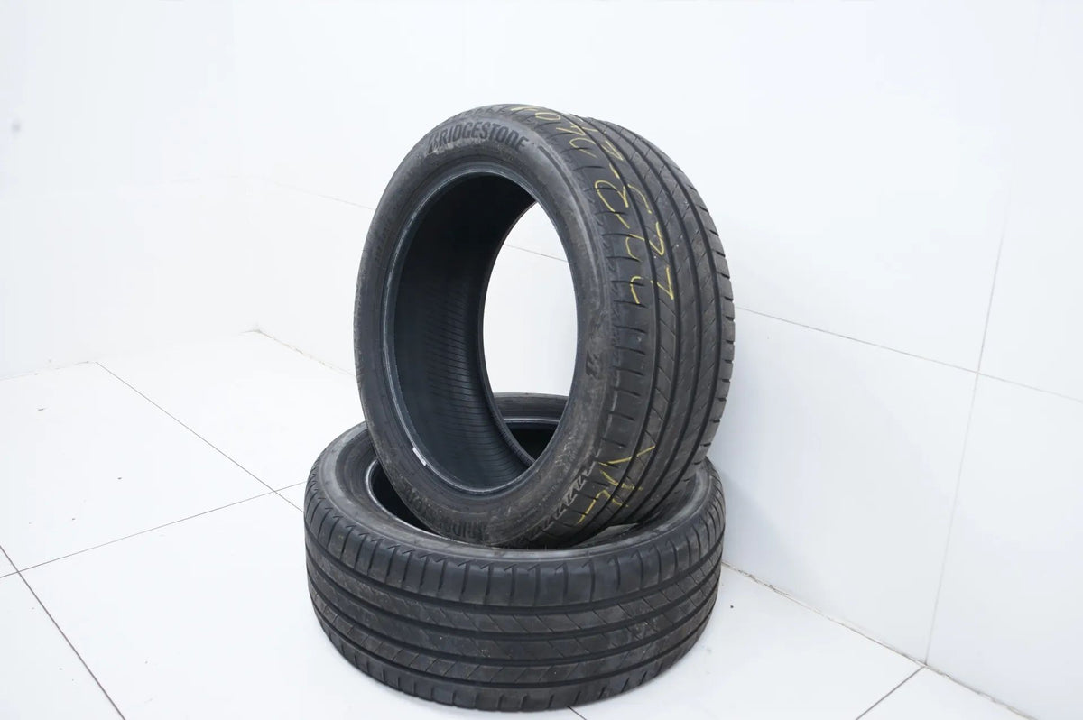 2 x Summer tires 255 45 19 inch Bridgestone DOT22/21 approx. 4mm MO Detail view 4