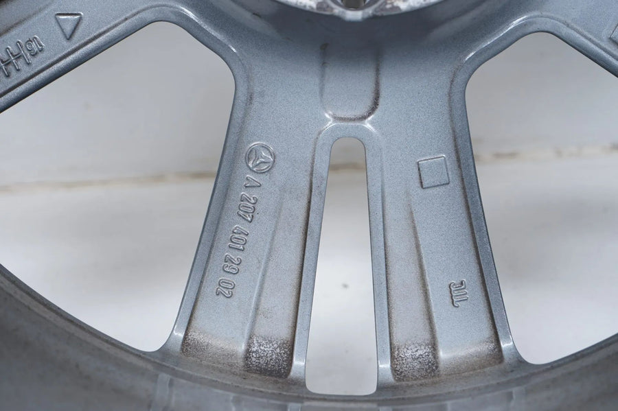 1 x Hliníkový disk Mercedesu třídy E Coupé W207 18 palců A2074012902 8J