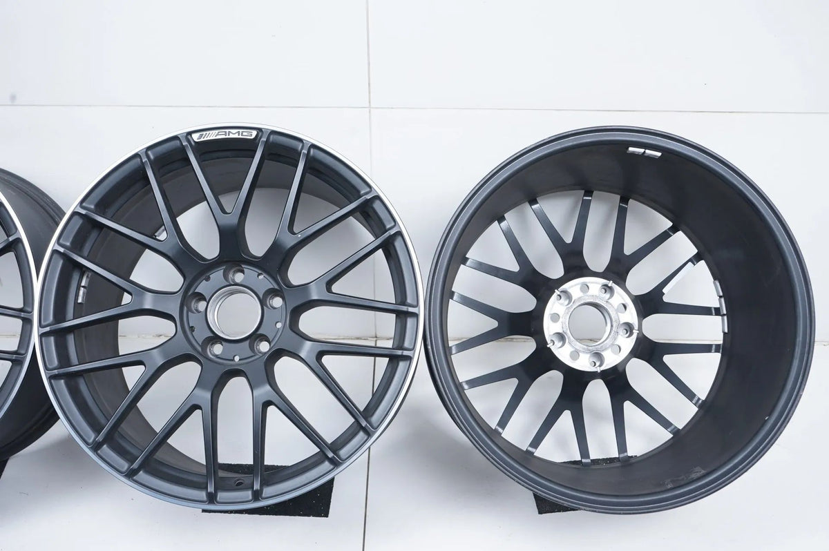 Mercedes C63 Coupe AMG W205 Alufelgen 19 Zoll A2054015900 Detailansicht 13