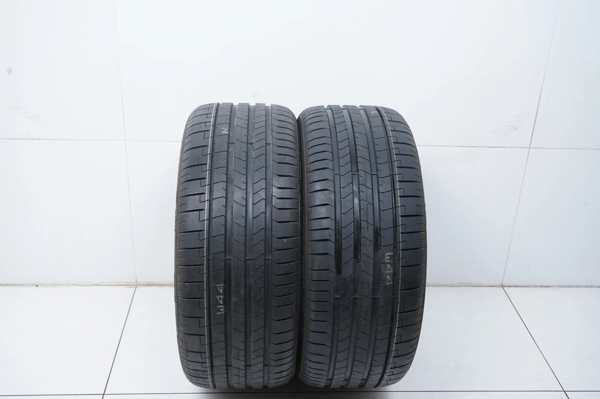 2x DEMO summer tires Pirelli 255 40 20 inch DOT22 MOE Runflat Detail view 2