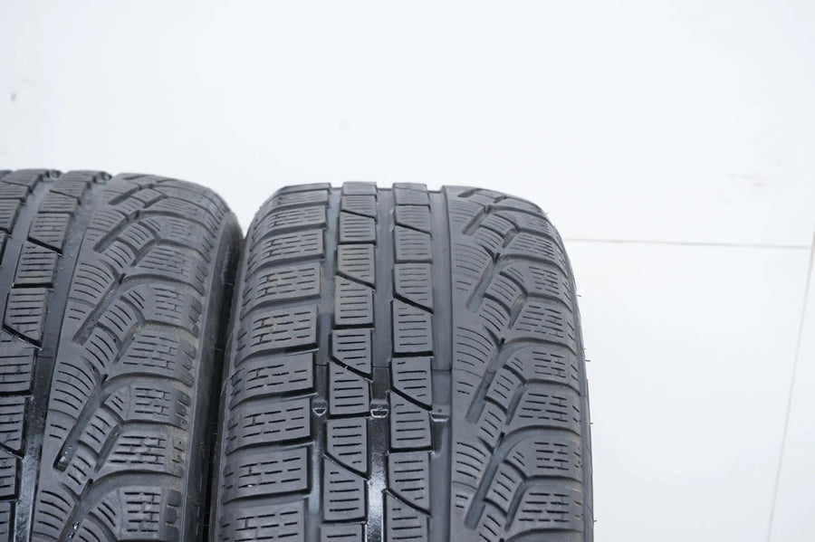 4x Winterreifen Pirelli 215 45 18 Zoll DOT18 ca.6mm MO