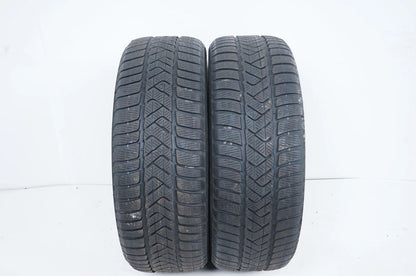 2 x Pneus d'hiver Pirelli 225 55 17 pouces DOT23 Bmw* env. 5mm