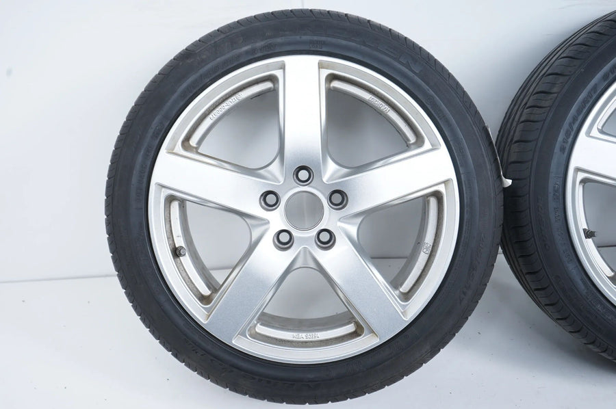 Ford C Max Mondeo Volvo V40 Pneus Hiver 215 45 17 Pouces 5x108